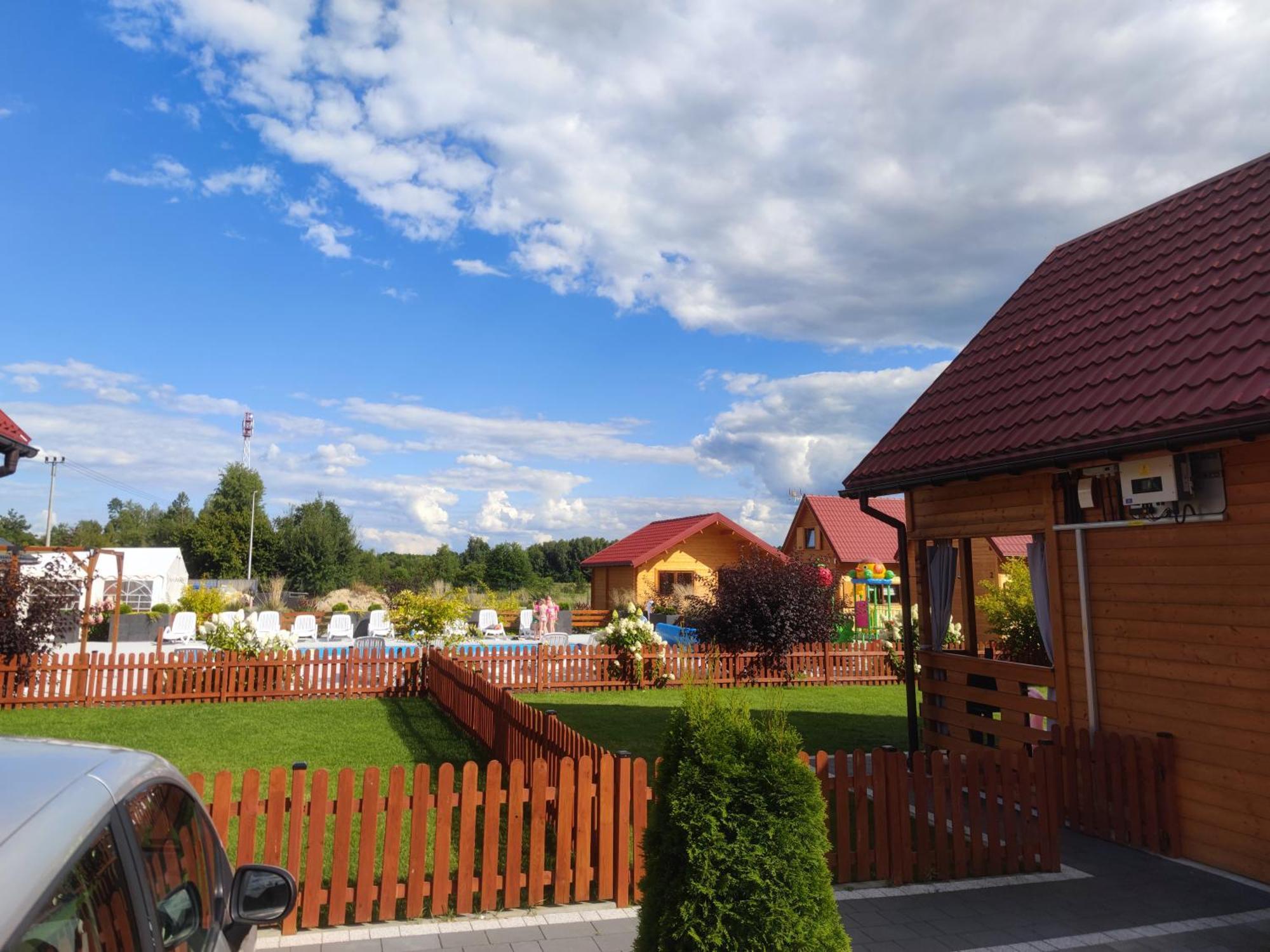 Miodowa Sadyba Domki Caloroczne Kluczbork Ligota Zamecka Luaran gambar