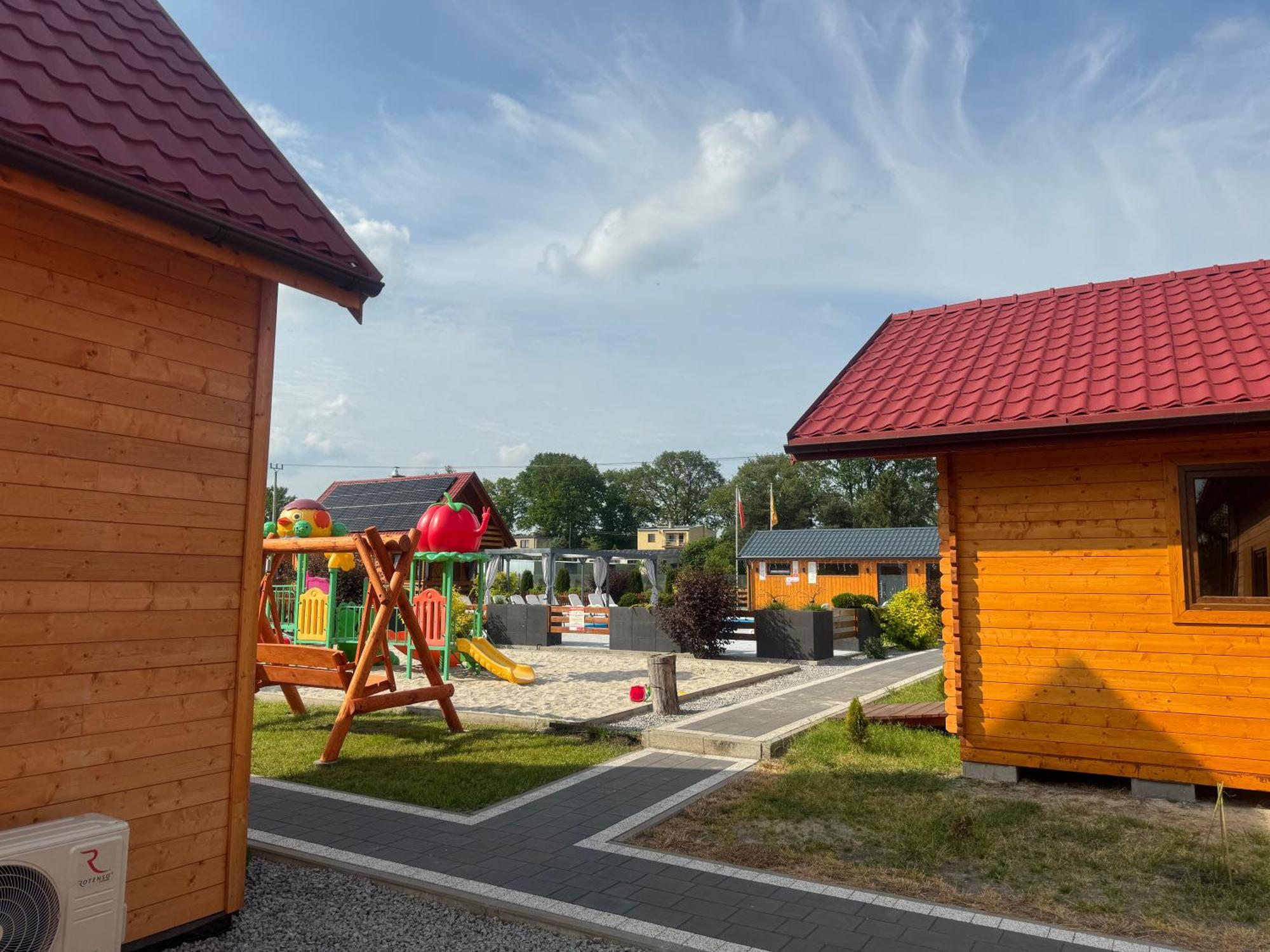 Miodowa Sadyba Domki Caloroczne Kluczbork Ligota Zamecka Luaran gambar